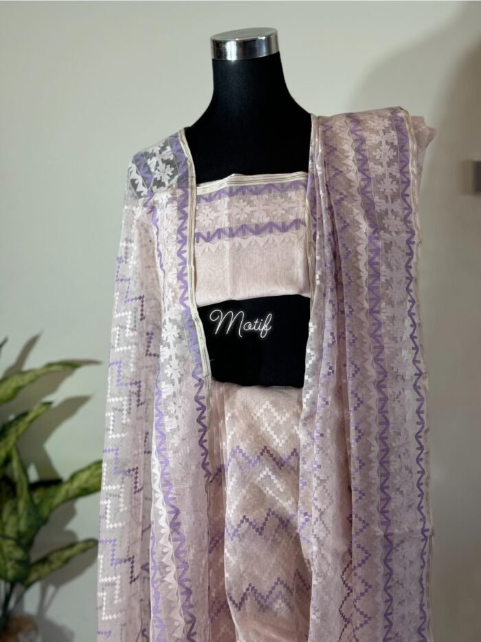 Saree baby pink with offwhite lavender - Image 3