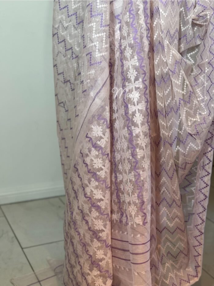 Saree baby pink with offwhite lavender - Image 5
